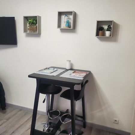 Joli Petit Studio Au Centre De Carry Le Rouet Appartement Buitenkant foto